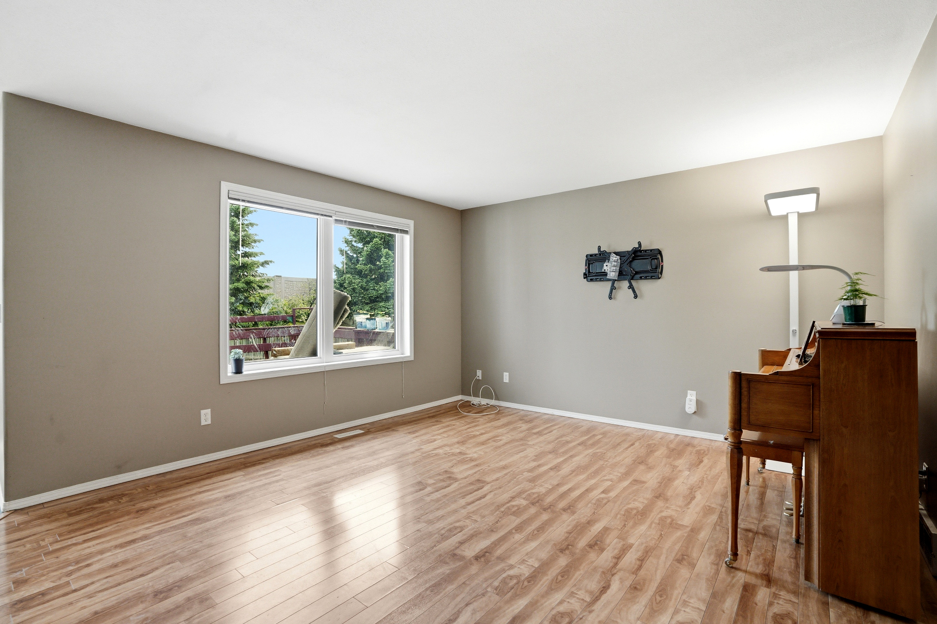 Arbor Creek 四房三卫独立屋出售| 435 Buckwold Cove |林与唐地产 - 2
